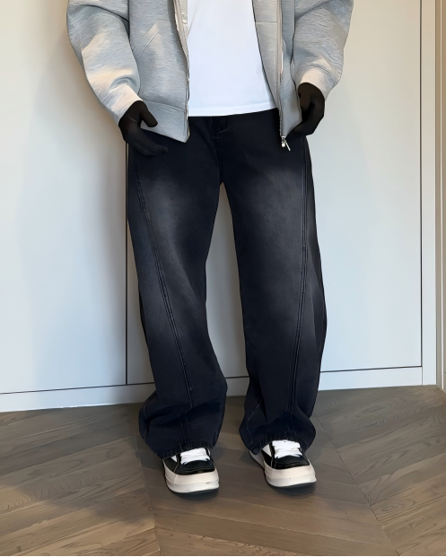 BRYNOR Vintage Washed Baggy Jeans product photo