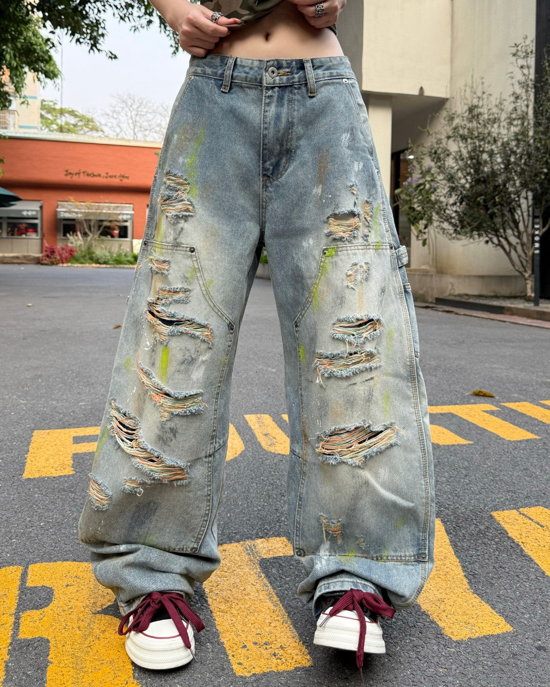 STEP BLOCK MT058 Distressed Baggy Jeans - Vintage Washed Denim with Paint Splatter