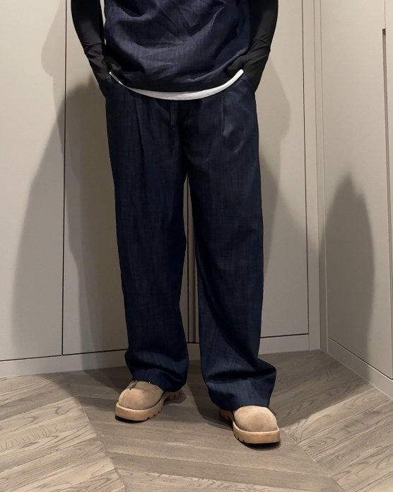 Wide Leg Pleated Pants
