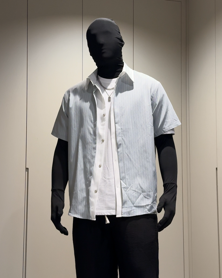 Contrast Collar Button-Up Shirt