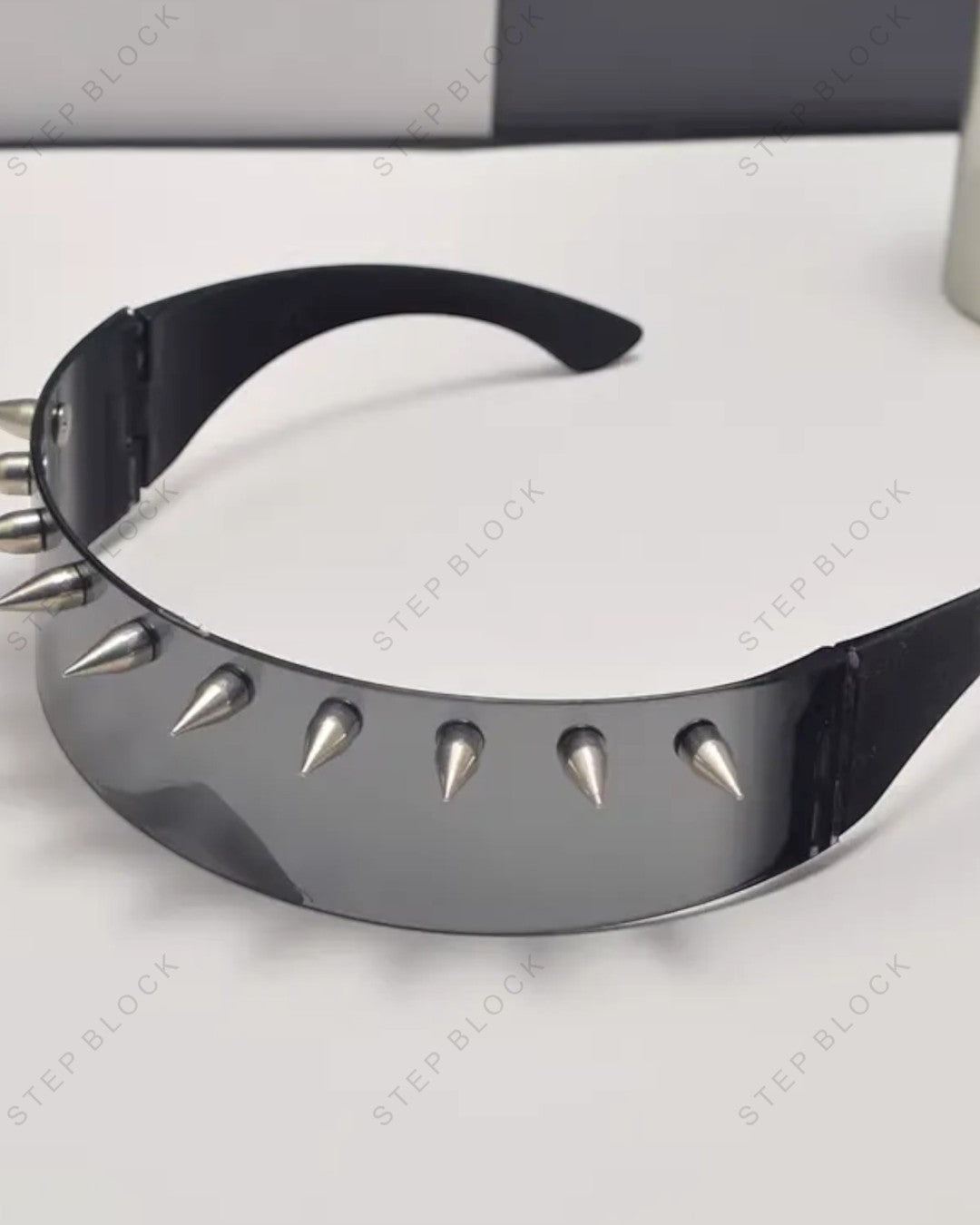 STEP BLOCK AC176 Spiked Wrap-Around Sunglasses 