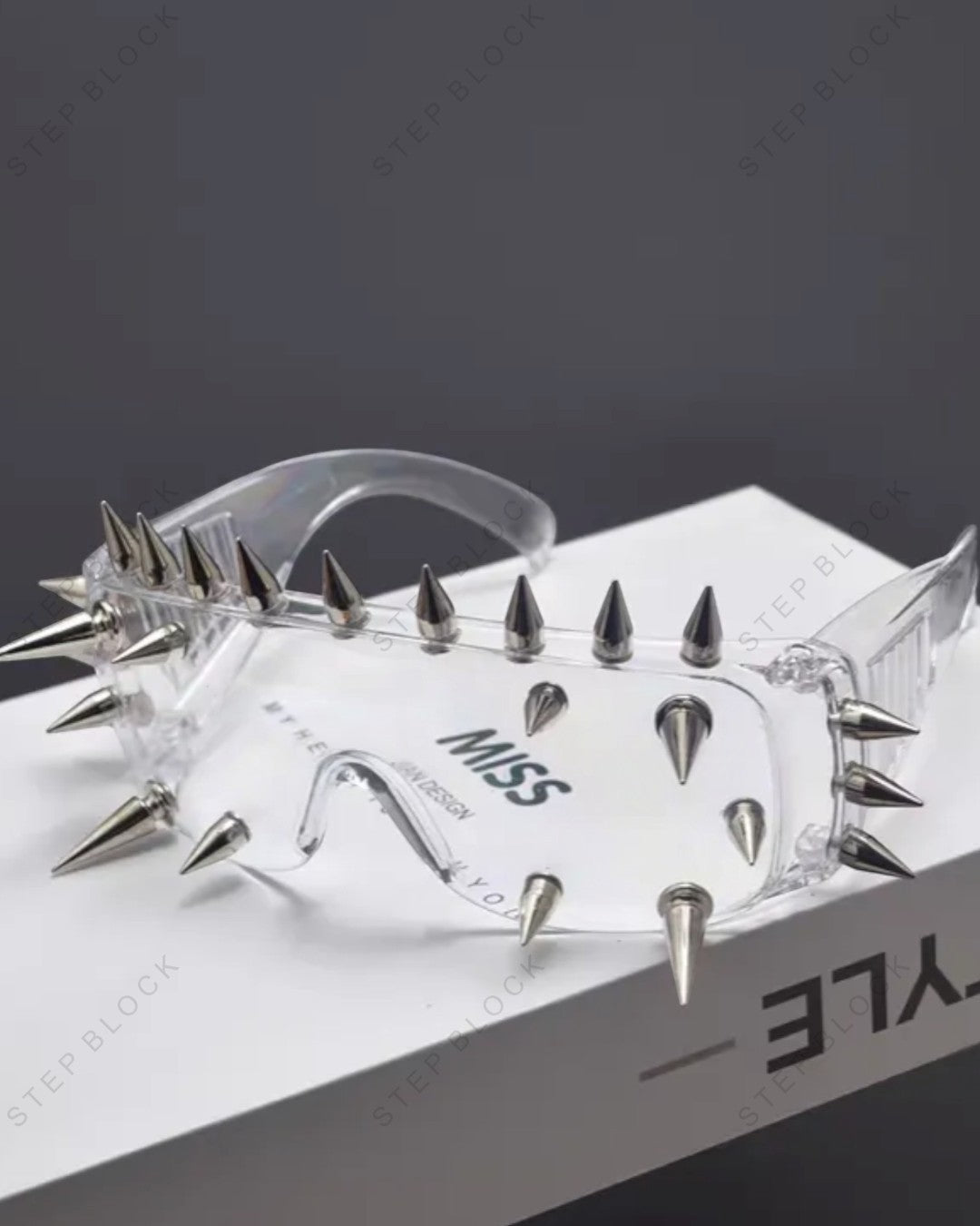 STEP BLOCK AC176 Spiked Wrap-Around Sunglasses 