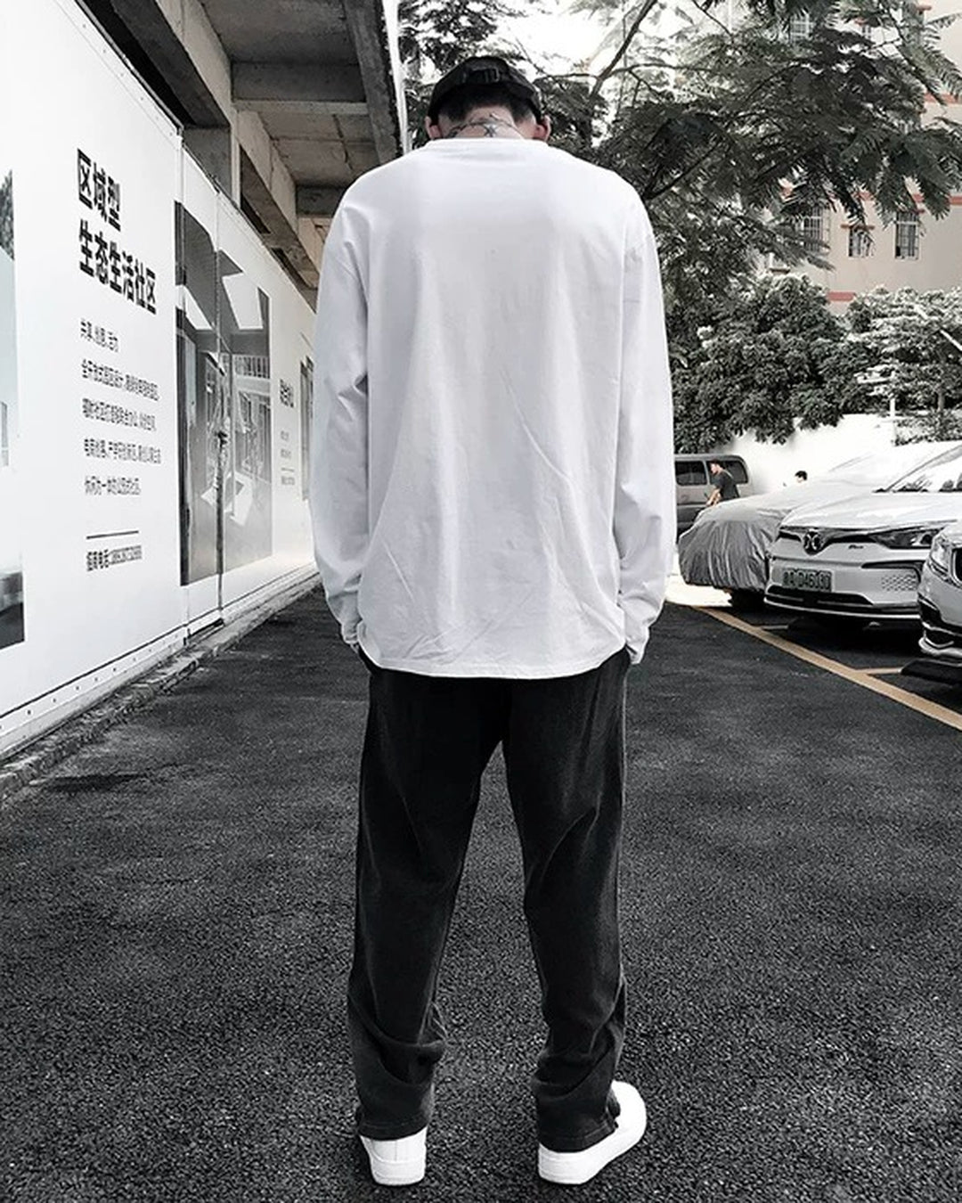Additional product image of Raw Edge V-Neck Long Sleeve Base Layer