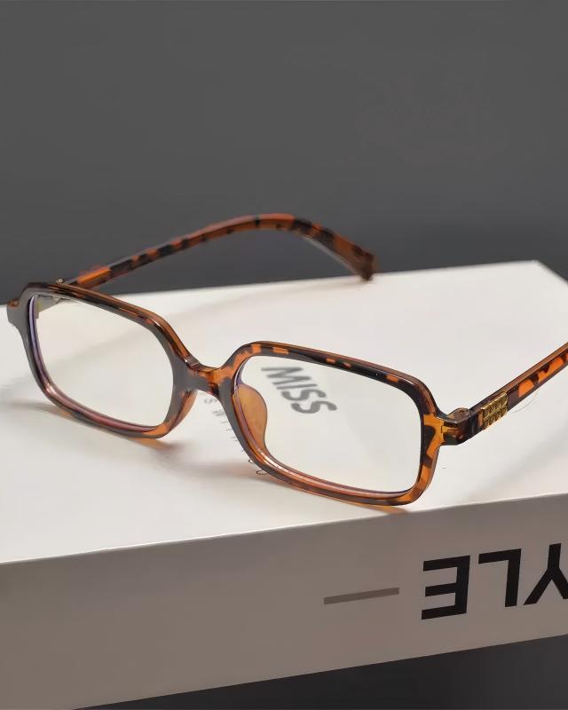 Close-up detail of Transparent Rectangle Sunglasses