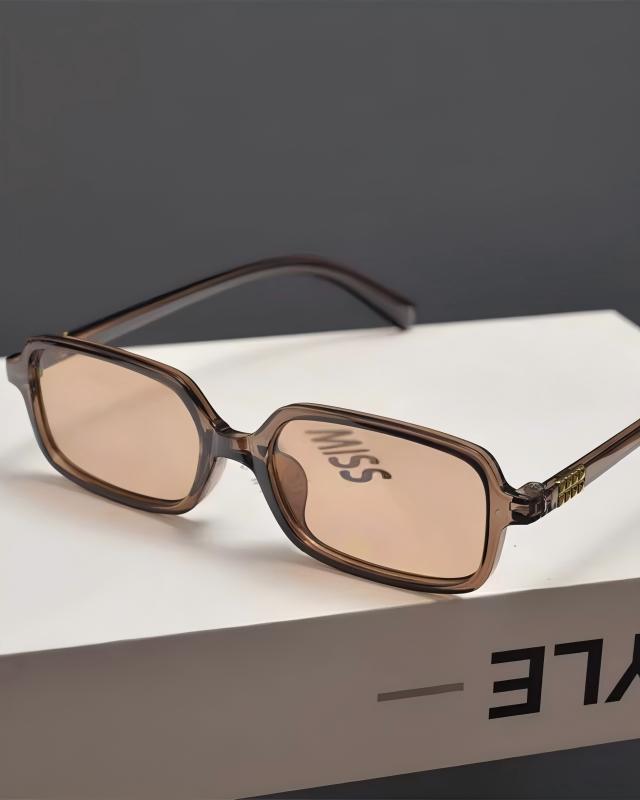 BRYNOR Transparent Rectangle Sunglasses product photo