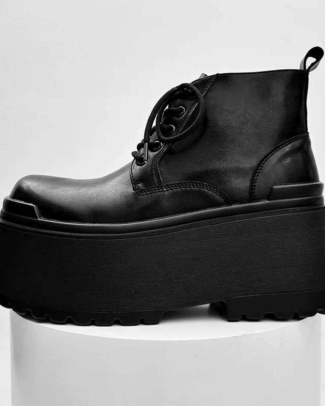 Additional product image of Black Leather Chunky Platform Chelsea Shoes