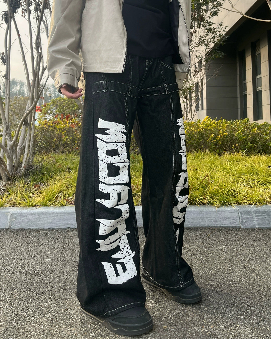 Side Text Embroidered Baggy Jeans