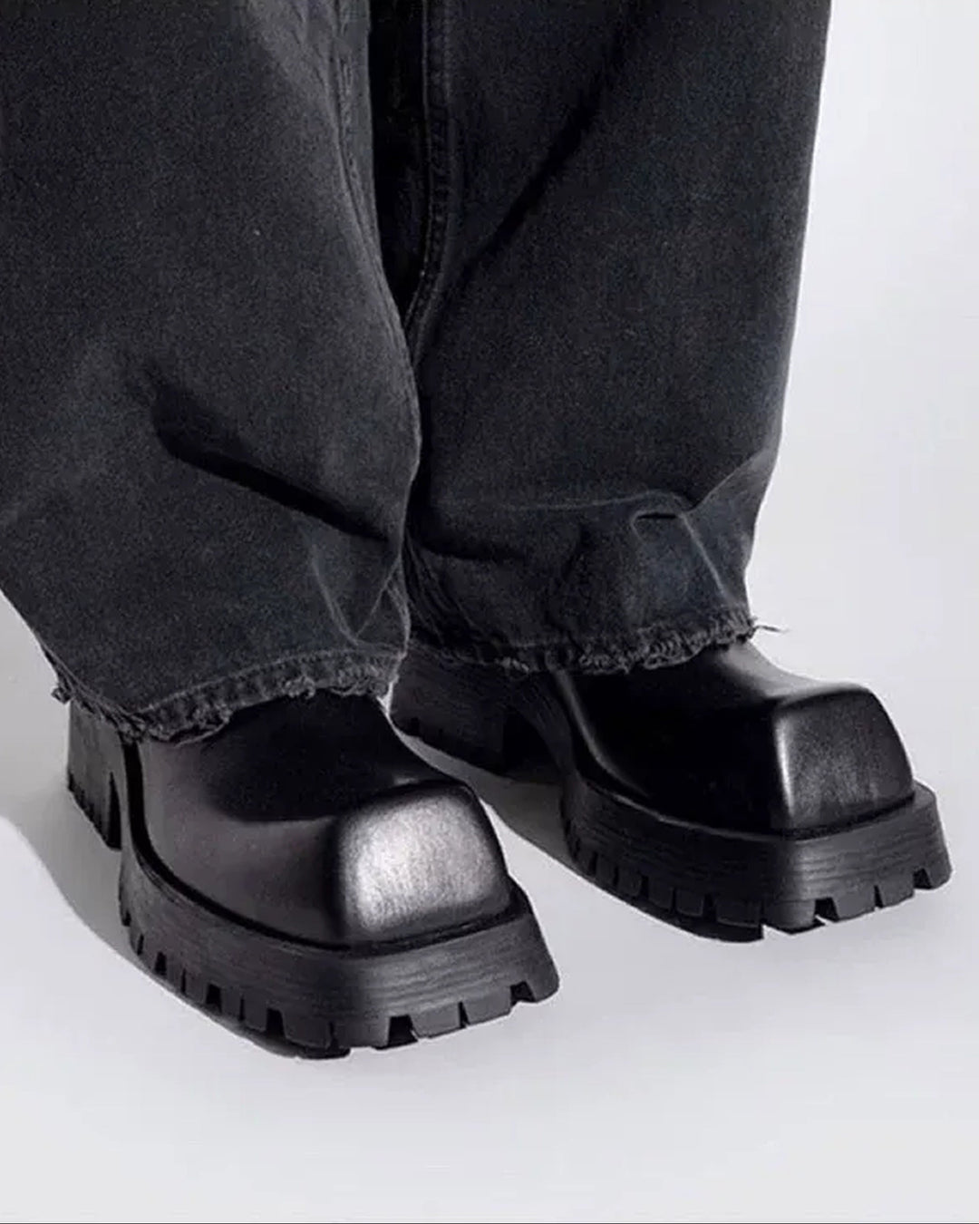 Additional product image of Black Leather Chunky Platform Gothic Shoes