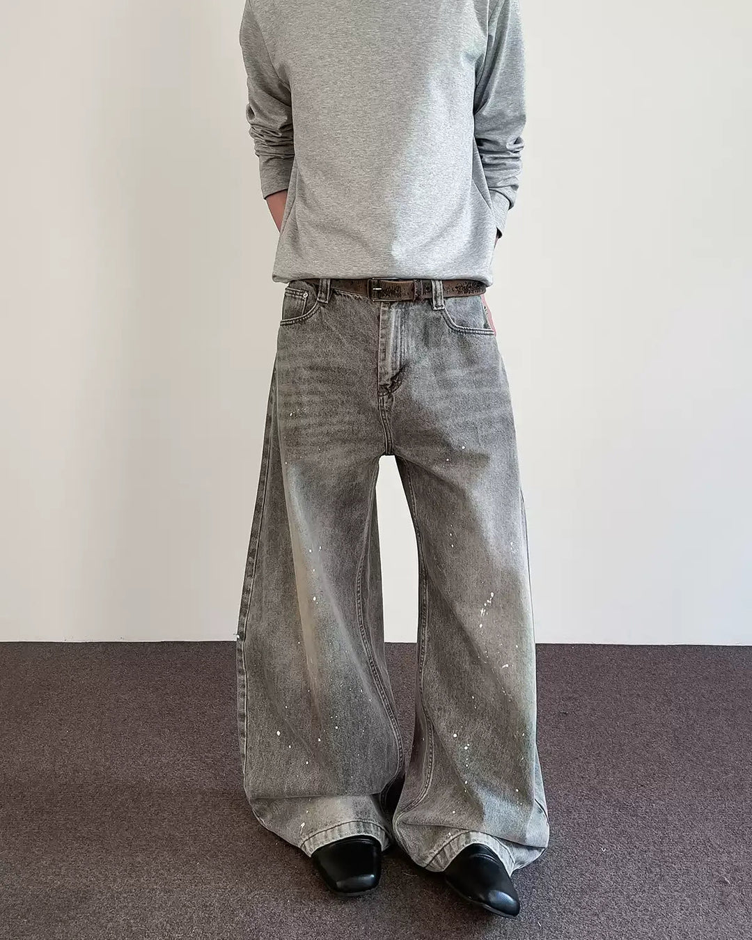 Additional product image of Grey Distressed Baggy Jeans