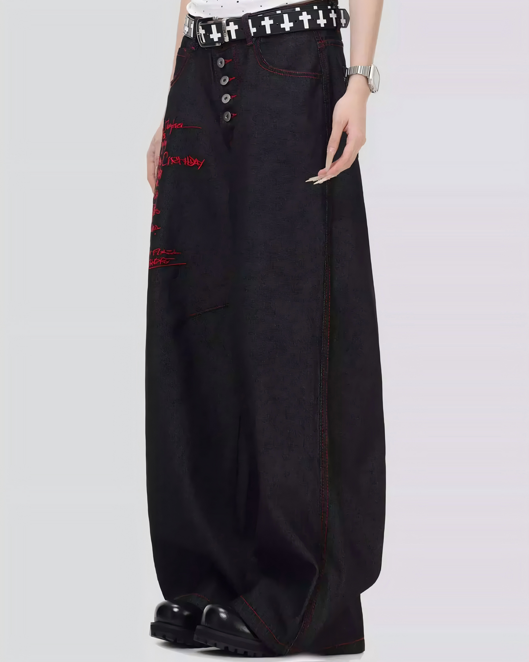 STEP BLOCK MT046 vintage black washed baggy jeans with red embroidery patches