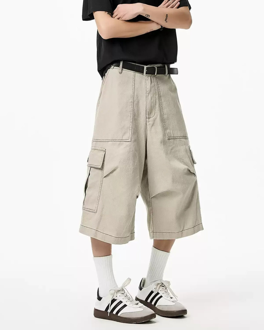 Back view of Multi-pocket Cargo Wide Leg Shorts