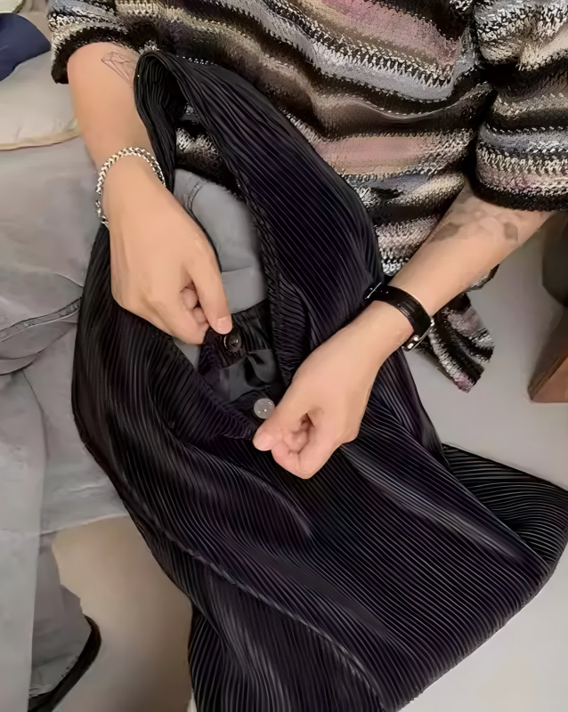 STEP BLOCK AC072 Oversized Black Woven Tote &amp; Shoulder Bag