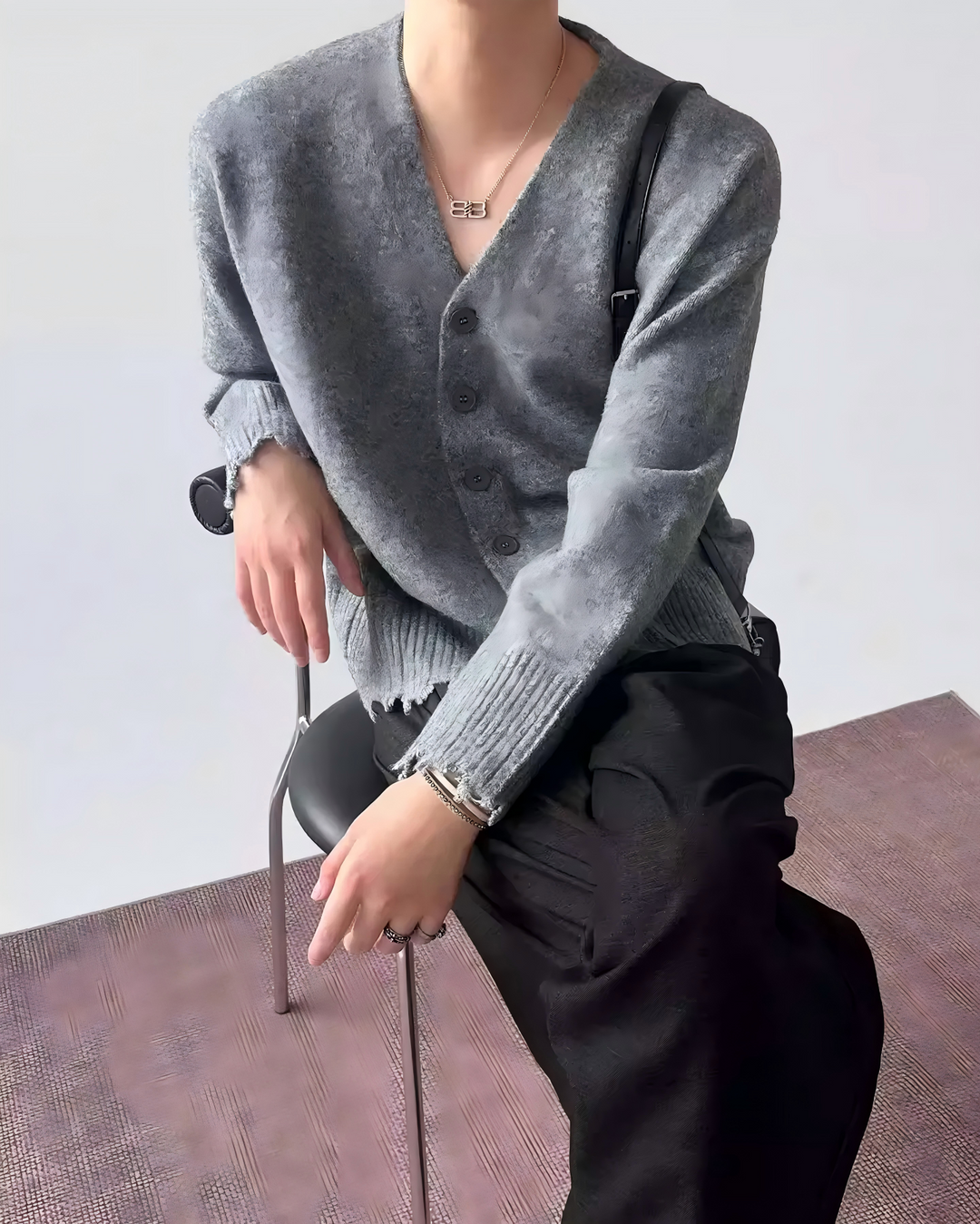 STEP BLOCK MT531 Distressed Hem V-Neck Knit Cardigan