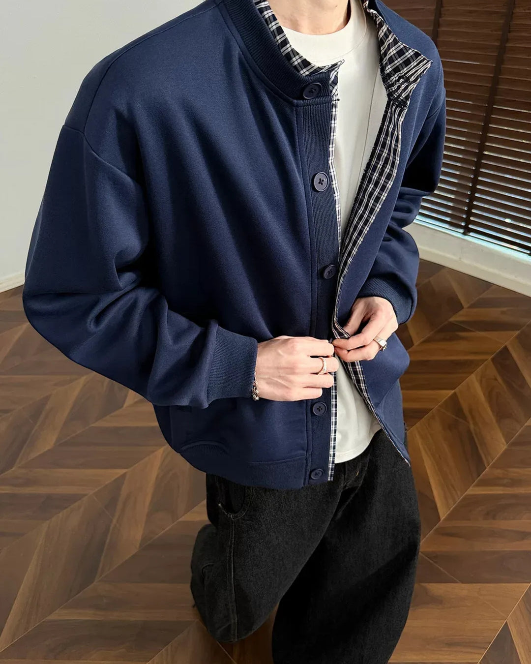 Additional product image of Contrast Collar Oversized Knit Cardigan