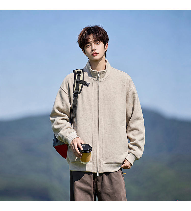 Stand-collar fleece jacket, front view of the cream fleece jacket