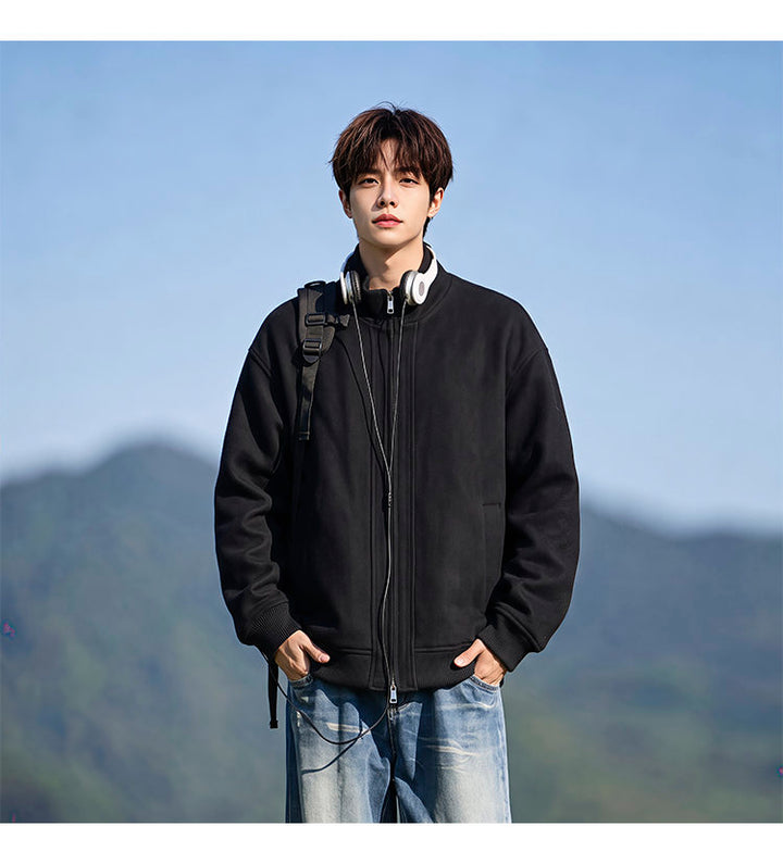 Stand-collar fleece jacket, front view of the black fleece jacket